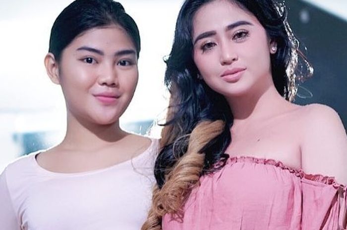 Meldi dan Dewi Perssik