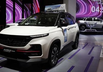 Wuling Almaz RS, Diserbu Calon Konsumen Selama IIMS Hybrid 2021