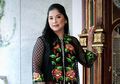 Lihat Cantik dan Elegannya Menantu SBY Annisa Pohan dengan Kebaya Batik Saat Hadiri Lamaran Sepupu