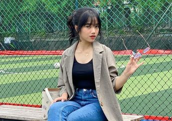 Gayanya Kekinian, Gini 4 Cara Modis Fuji Kenakan Celana Jeans!