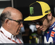 Valentino Rossi Bisa Raih Juara Dunia MotoGP Hanya dengan Satu Tangan