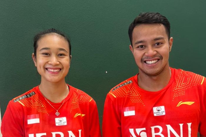 Pasangan ganda campuran Indonesia, Rehan Naufal Kusharjanto/Lisa Ayu Kusumawati, keluar sebagai runner-up Orleans Masters 2022 setelah kalah dari pasangan asal Singapura, Hee Yong Kai Terry/Tan Wei Han, pada laga final di Palais des Sports, Sabtu (3/2/2022).
