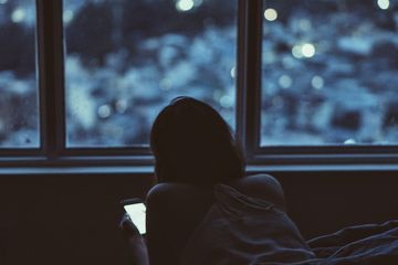 Ini Yang Biasanya Dilakukan Ketika Seseorang Menyendiri Di Internet Moms Pernah Semua Halaman Nakita