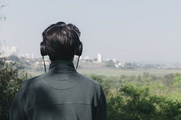 4 Zodiak Ini Paling Suka Menyendiri Rumah Adalah Tempat Ternyamannya Semua Halaman Suar