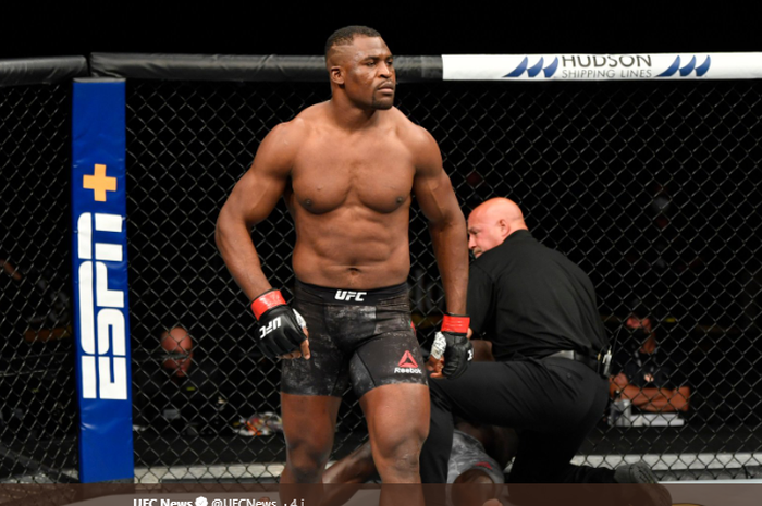 Si Predator, Francis Ngannou bakal tampil pada UFC 260.