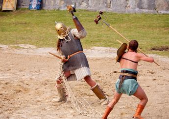 Tidak Sekadar Melindungi kepala, Helm Gladiator Punya Kegunaan Lain