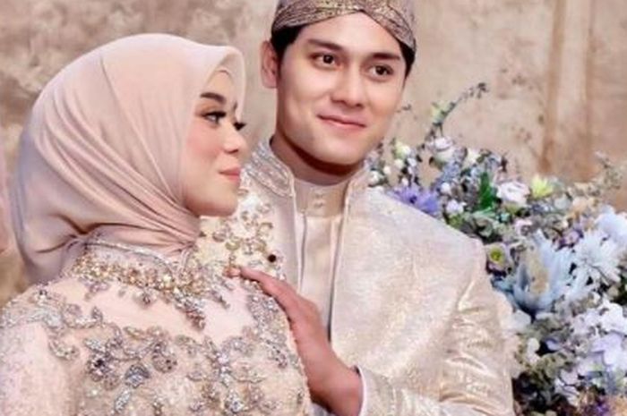 Mewahnya Bukan Kaleng-kaleng! Yuk, Intip Souvenir Serta Hidangan di