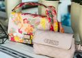 Guess Hadirkan Motif Bertabur Bunga dan Warna Cerah Pada Koleksi Spring/Summer 2019