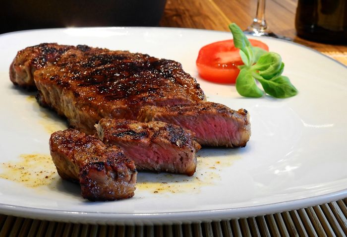 Perbedaan Protein Nabati dan Protein Hewani, Mana yang ...