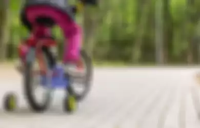 Mengajarkan sepeda pada anak dapat membantu mengasah keseimbangan