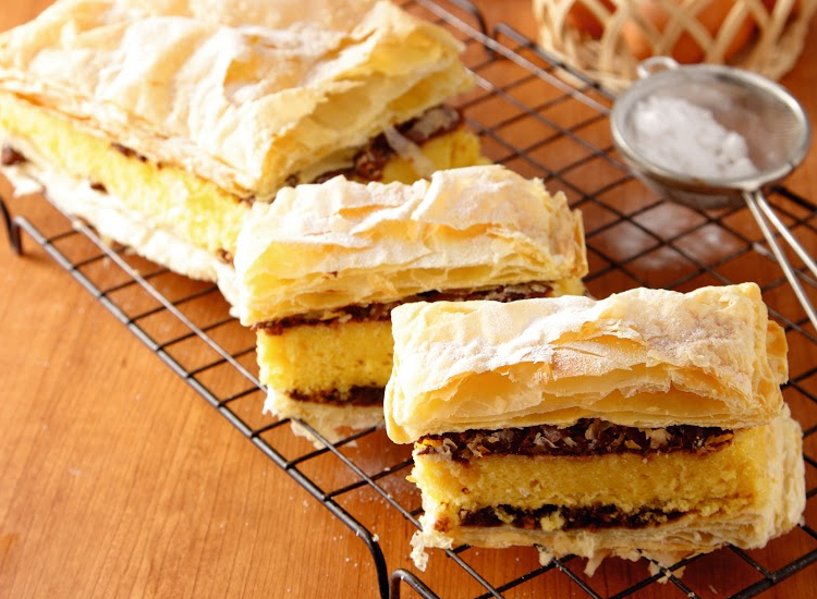 Pastry Cake Lapis Sereal