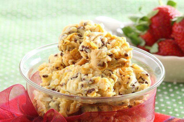 Kue Kering Cornflake Kenari